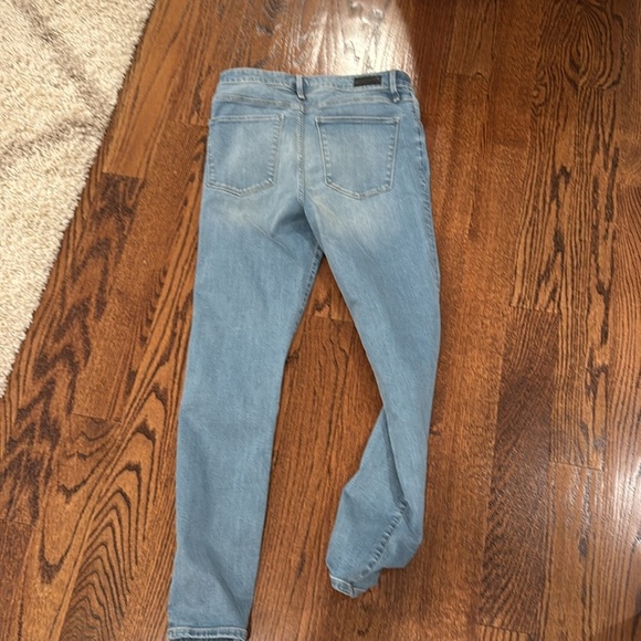 Abercrombie and Fitch High Rise Super Skinny Blue Women's Jeans - Picture 2 of 3